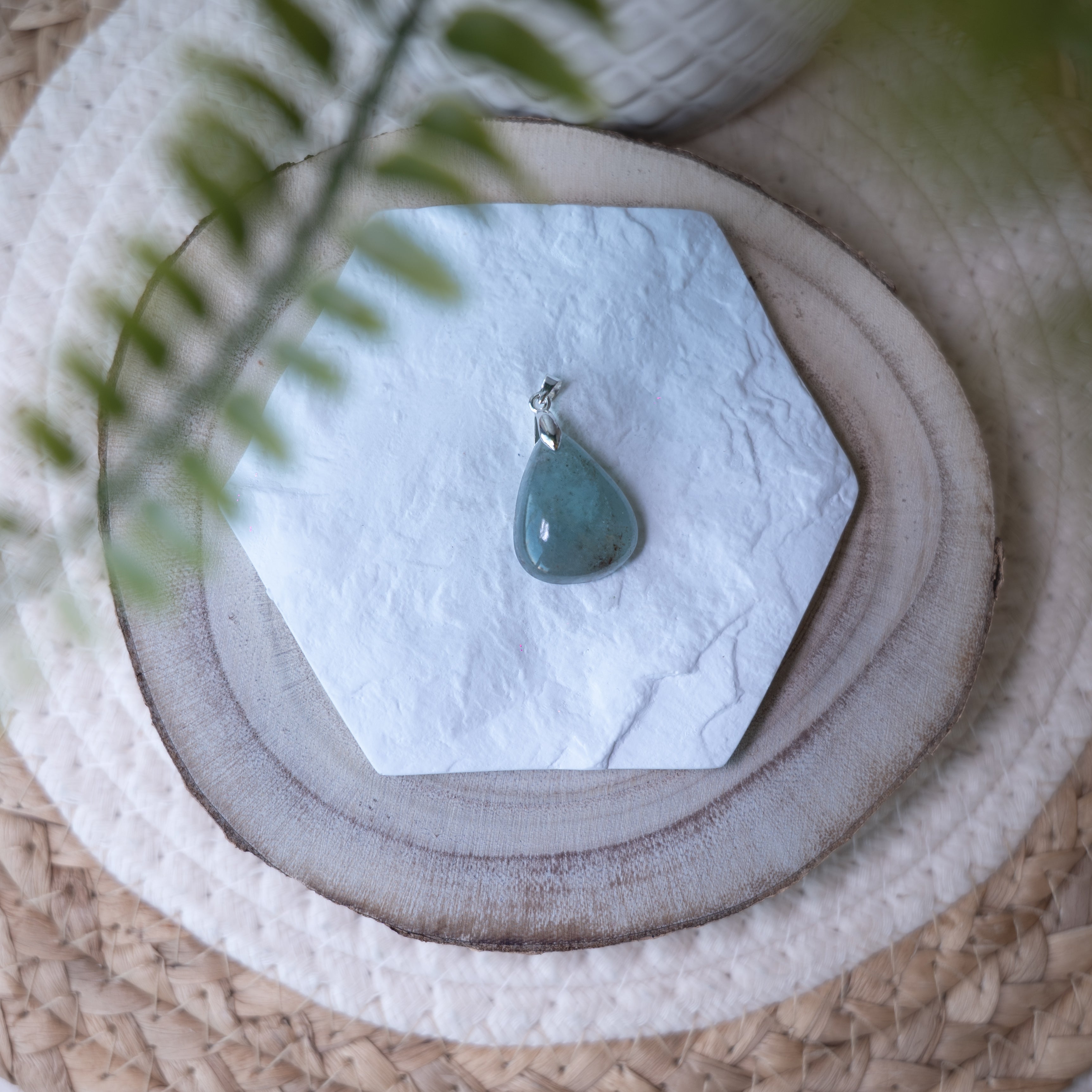 Pendentifs Aigue-Marine – Pierre naturelle apaisante et communication