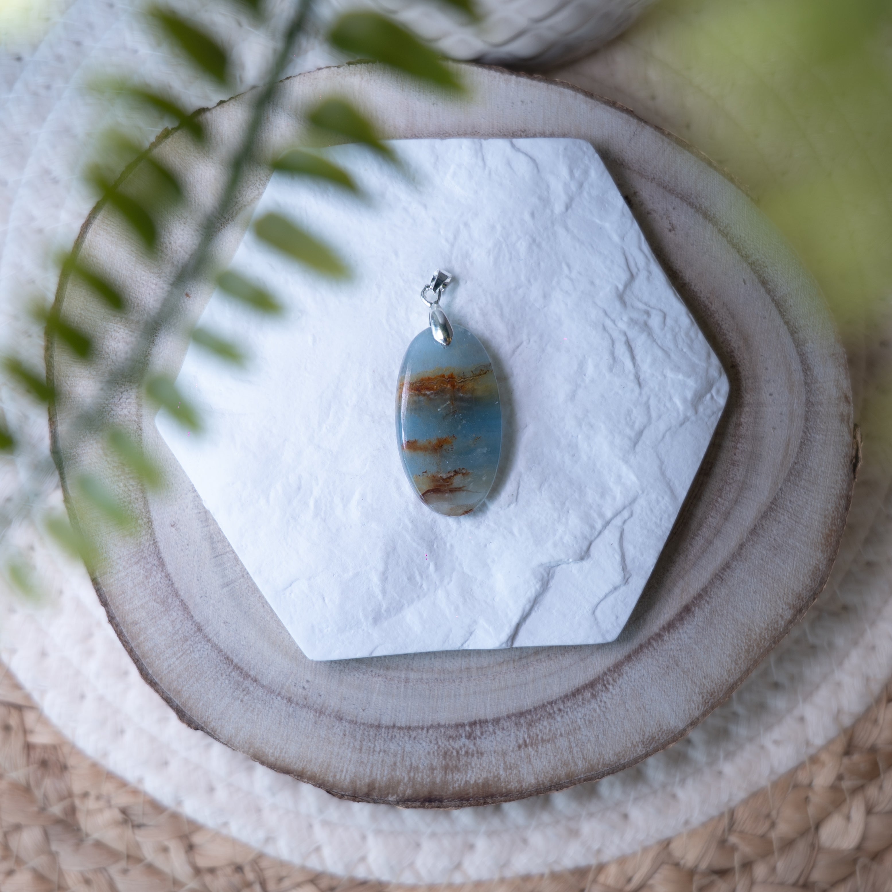 Pendentif Calcite Caraïbe – Pierre naturelle apaisement et sérénité