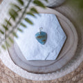 Pendentif Calcite Caraïbe – Pierre naturelle apaisement et sérénité