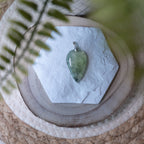 Pendentifs Préhnite – Pierre naturelle apaisante et harmonie émotionnelle
