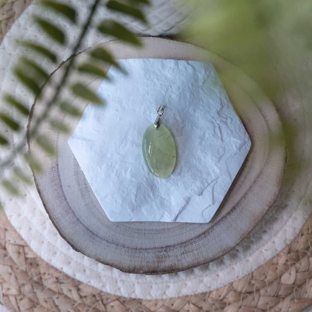 Pendentifs Préhnite – Pierre naturelle apaisante et harmonie émotionnelle