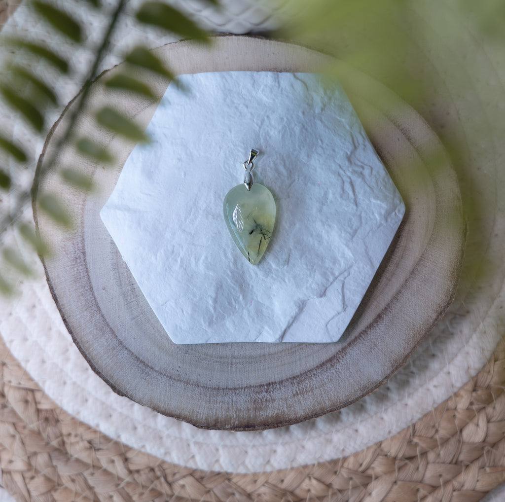 Pendentifs Préhnite – Pierre naturelle apaisante et harmonie émotionnelle
