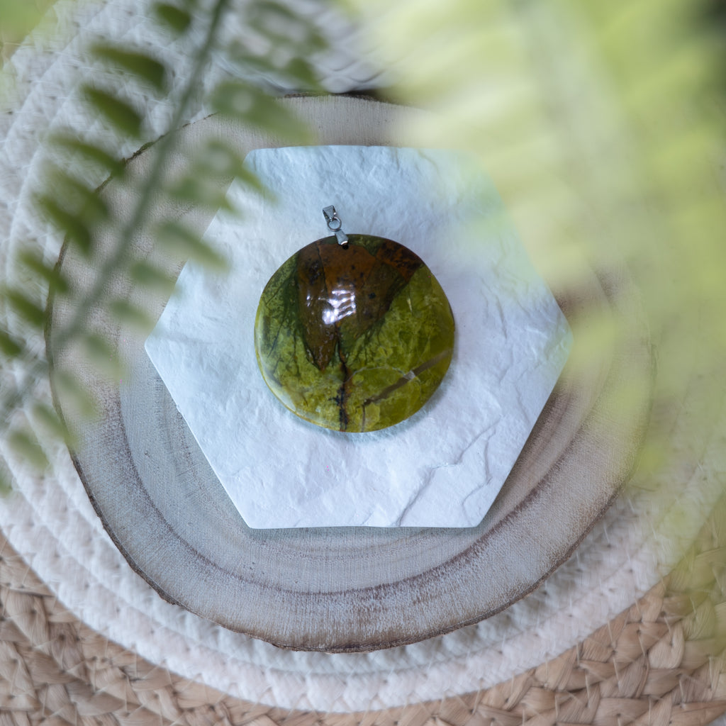 Pendentif Opale Verte – Pierre naturelle renouveau et apaisement