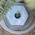 Pendentif Agate Mousse – Pierre naturelle croissance et équilibre