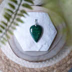 Pendentifs Malachite – Pierre naturelle protection et transformation