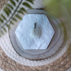 Pendentif Quartz Solaire – Pierre naturelle énergie et rayonnement
