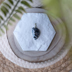 Pendentif Agate Dendritique – Pierre naturelle croissance et équilibre