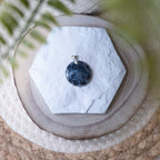 Pendentif Agate Dendritique – Pierre naturelle croissance et équilibre