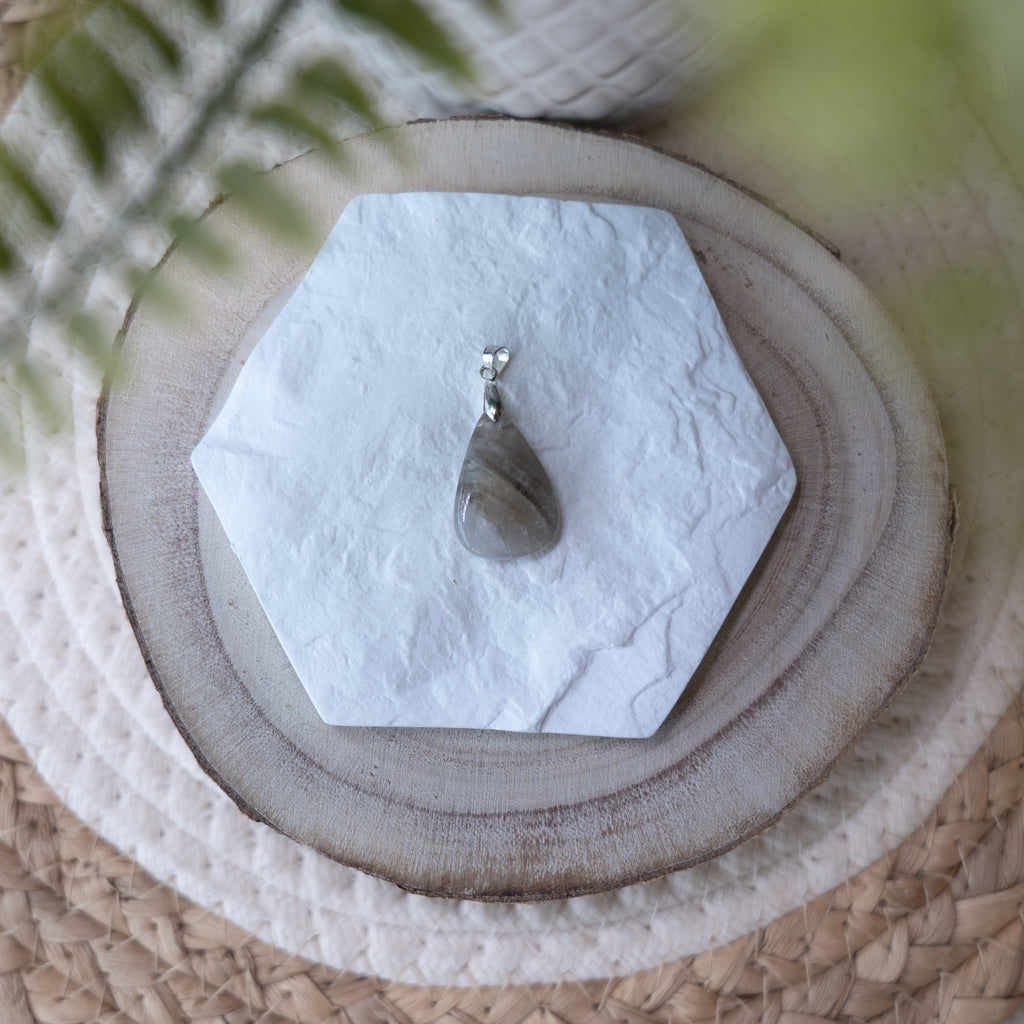 Pendentifs Quartz Fumé – Pierre naturelle ancrage et protection