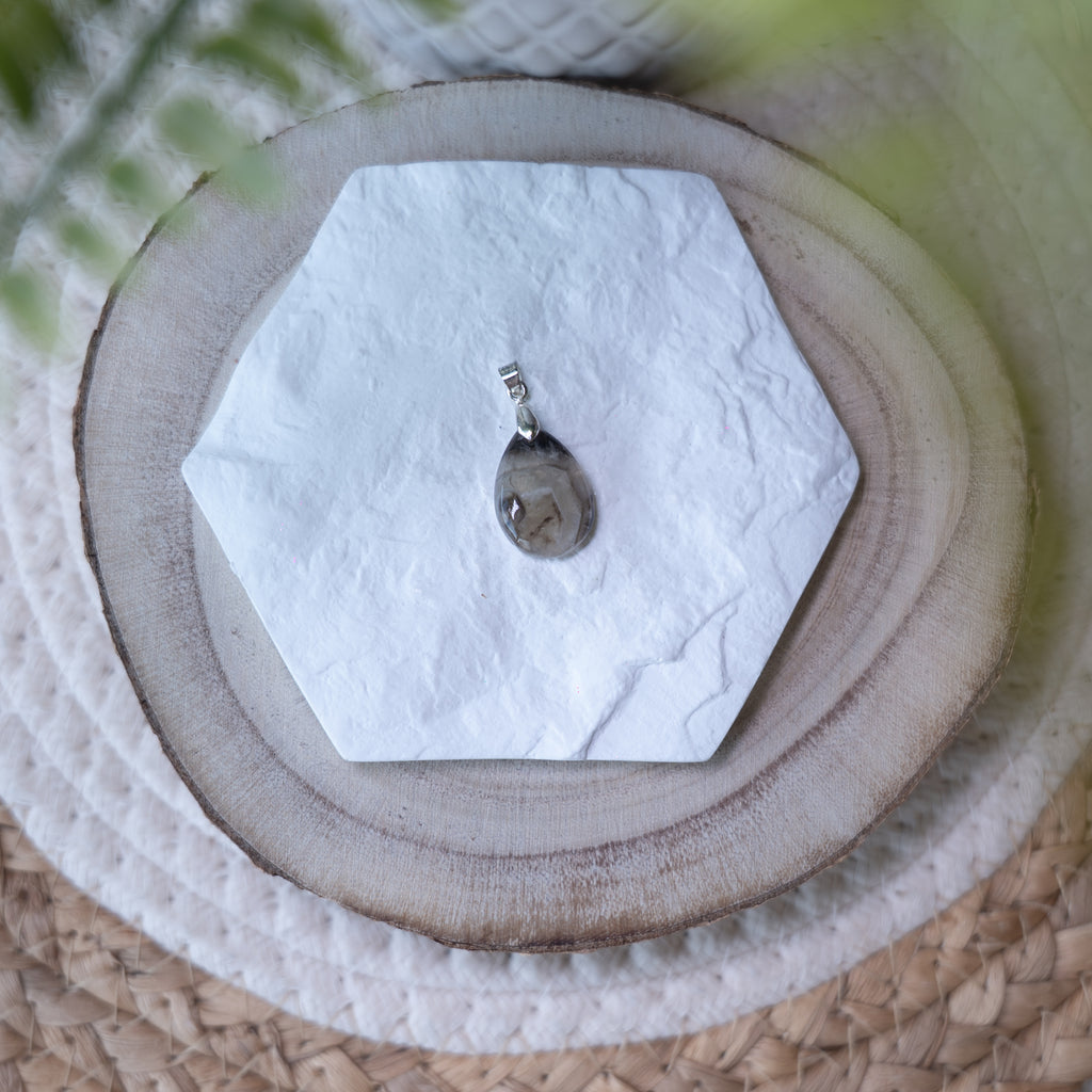 Pendentifs Quartz Fumé – Pierre naturelle ancrage et protection