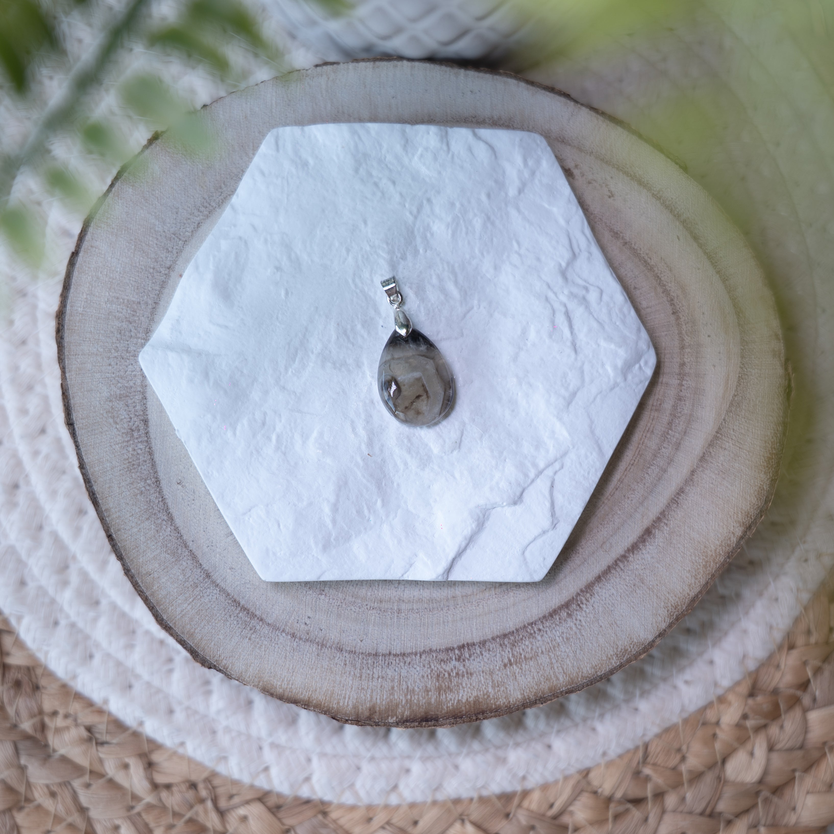 Pendentifs Quartz Fumé – Pierre naturelle ancrage et protection
