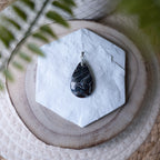 Pendentif Agate Noire Orbiculaire – Pierre naturelle protection et équilibre