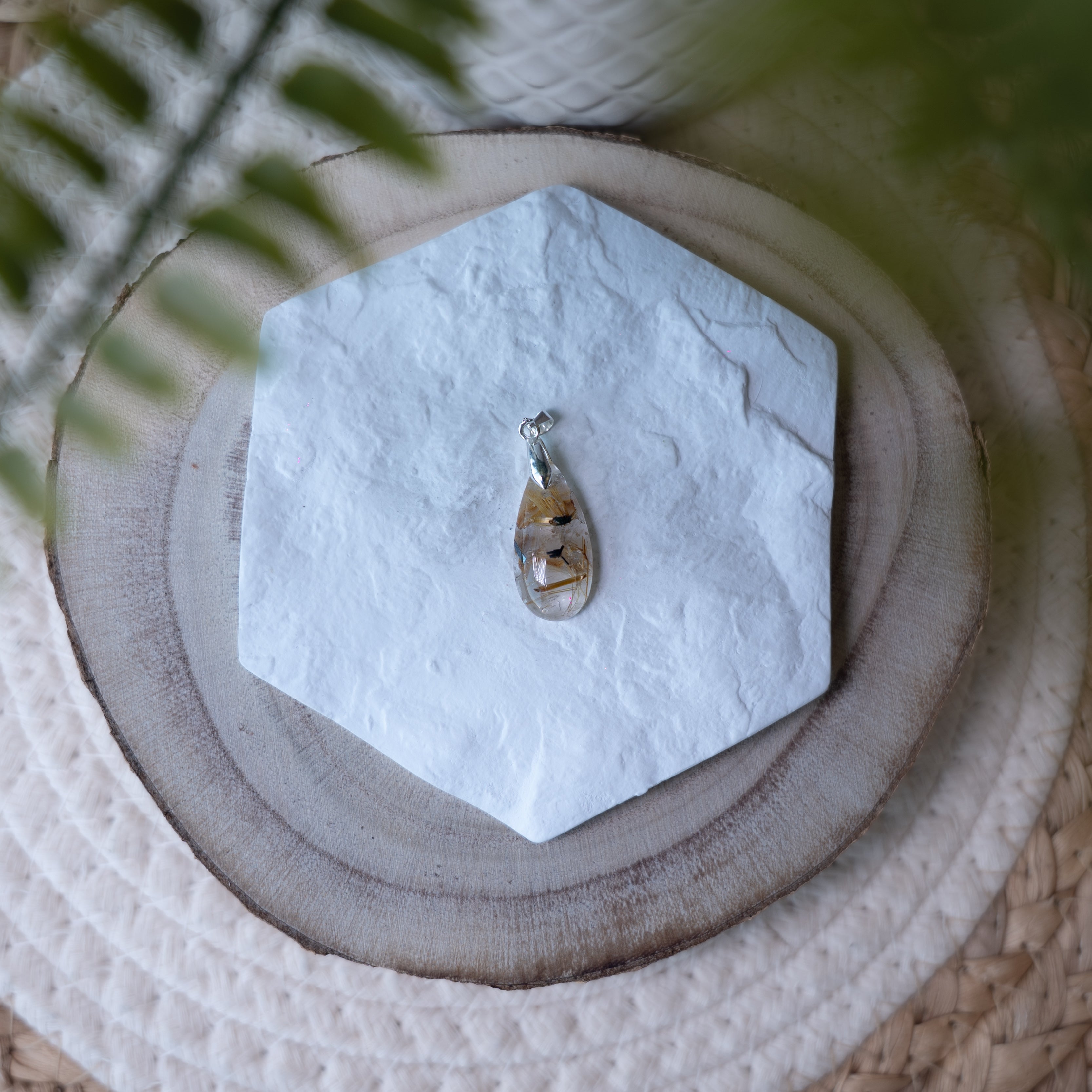 QUARTZ RUTILE
