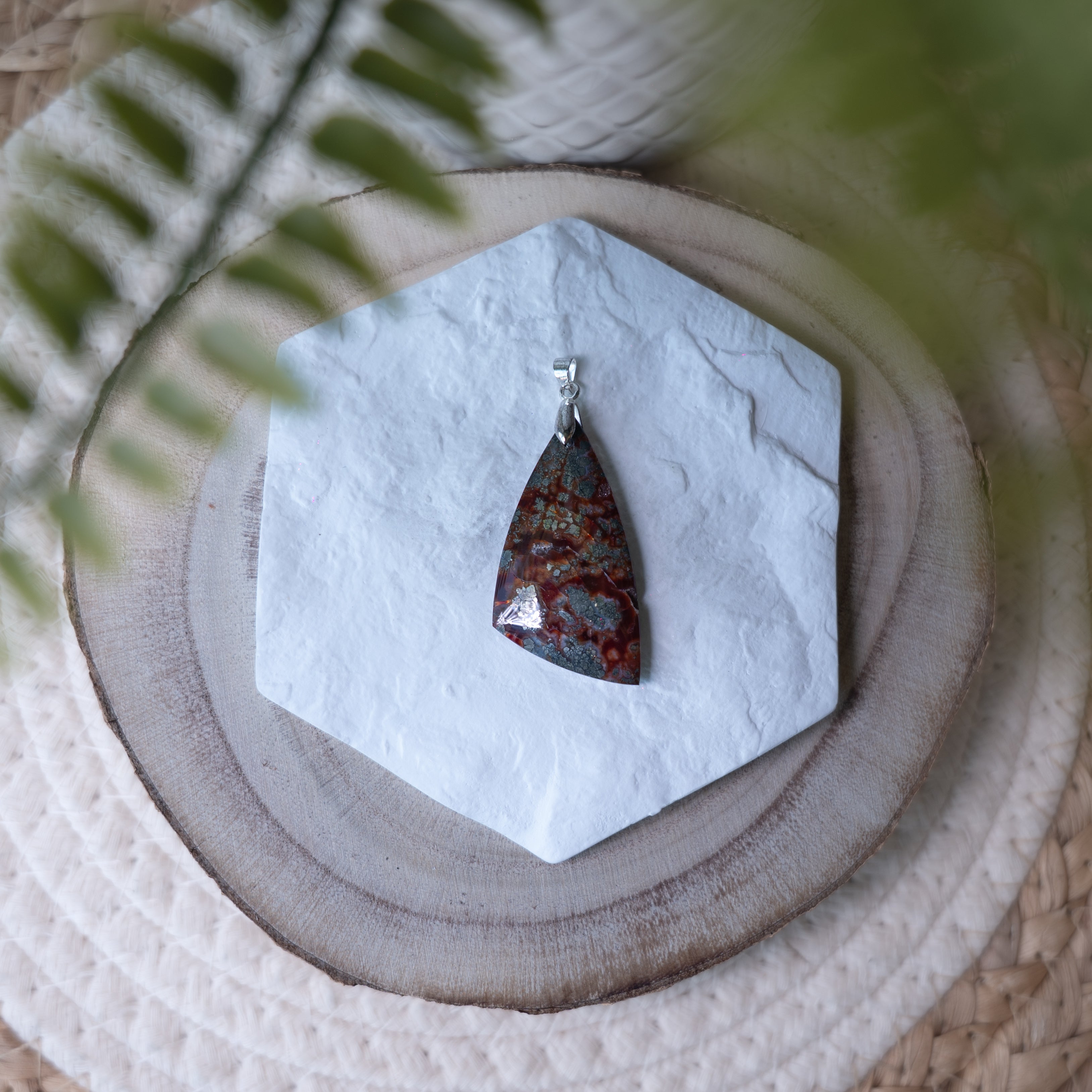 Pendentif Agate à Marcassite d’Indonésie – Pierre naturelle protection et élégance