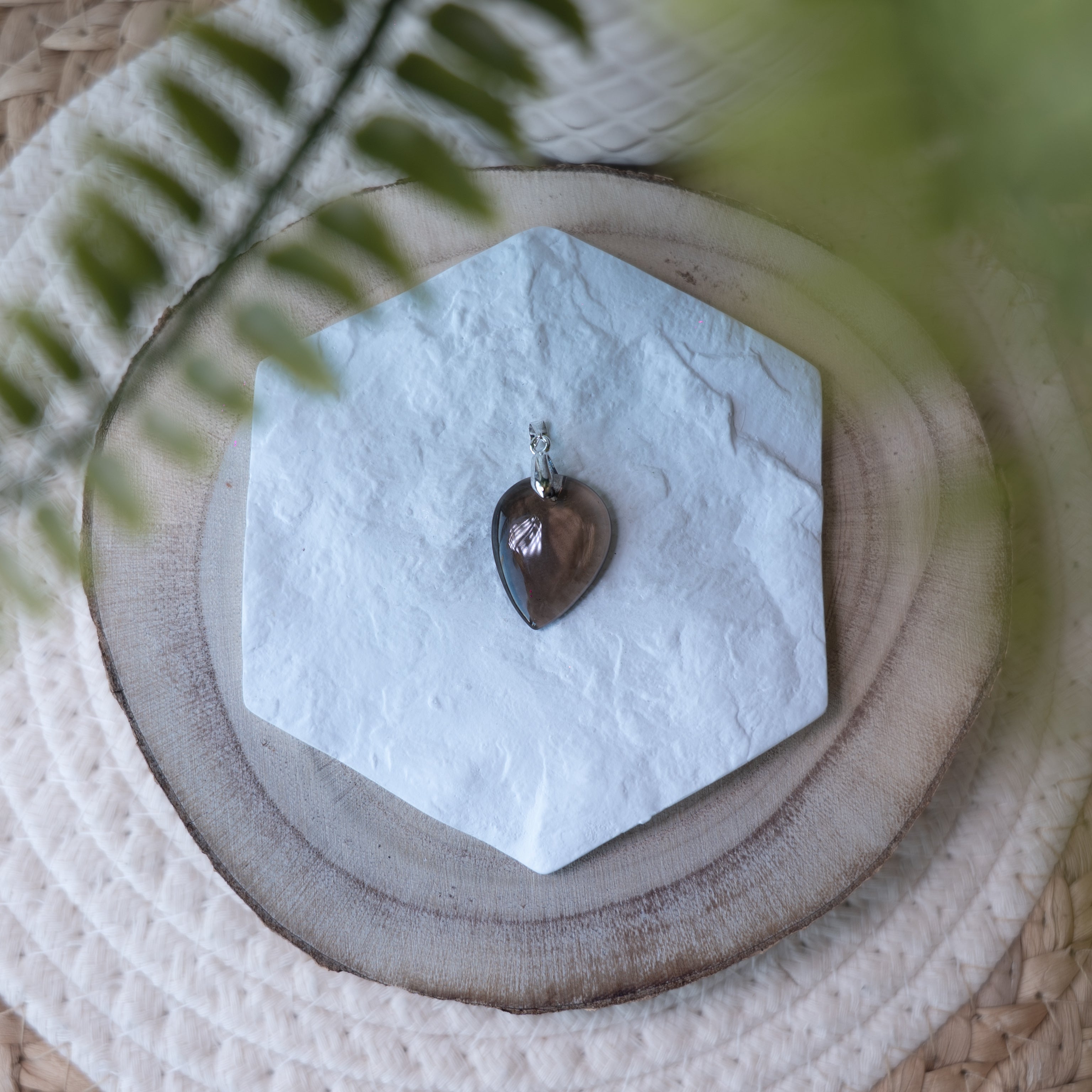 Pendentifs Quartz Fumé – Pierre naturelle ancrage et protection