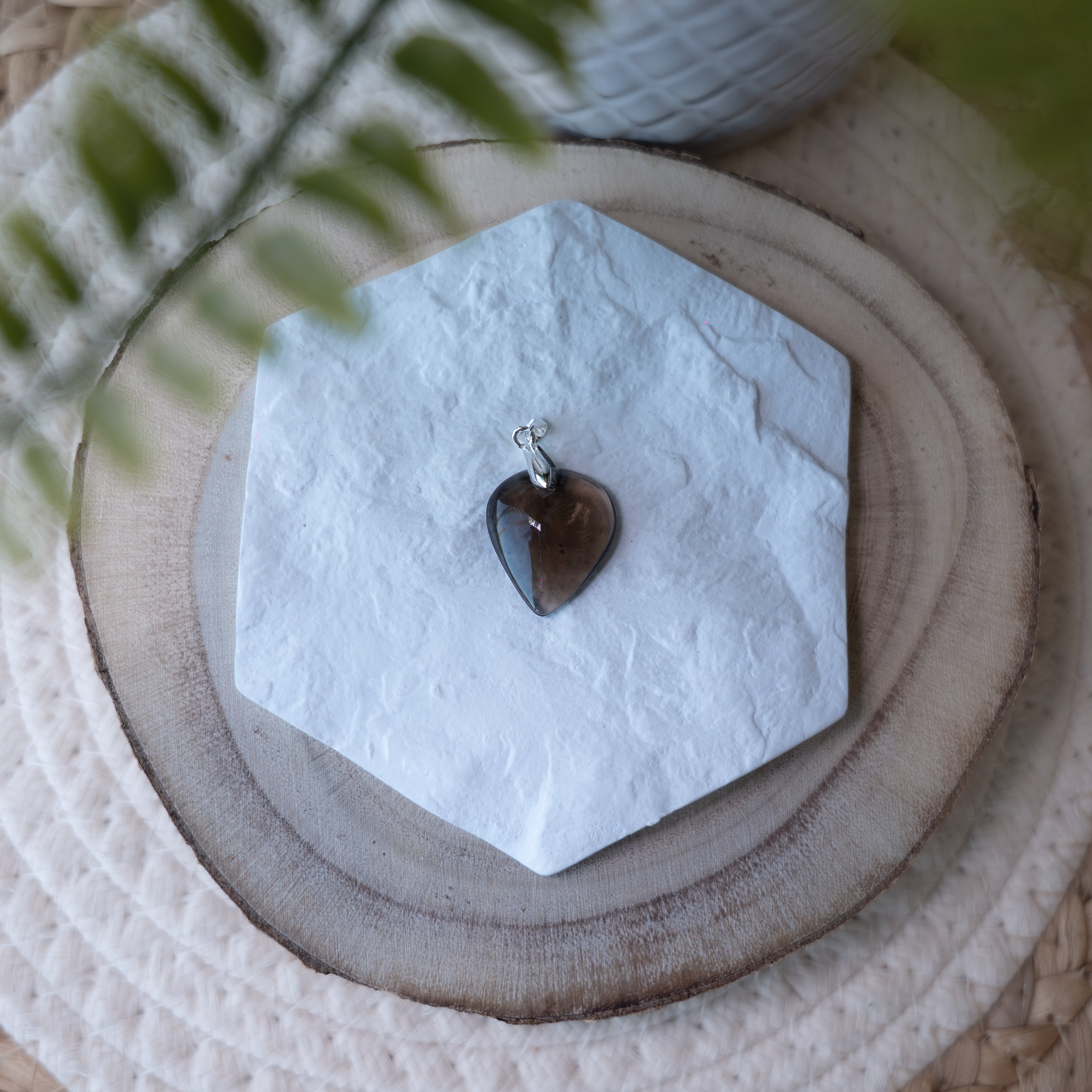 Pendentifs Quartz Fumé – Pierre naturelle ancrage et protection