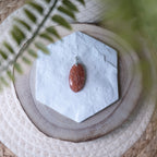 Pendentifs Pierre de Soleil – Pierre naturelle énergie et confiance en soi