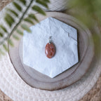 Pendentifs Pierre de Soleil – Pierre naturelle énergie et confiance en soi