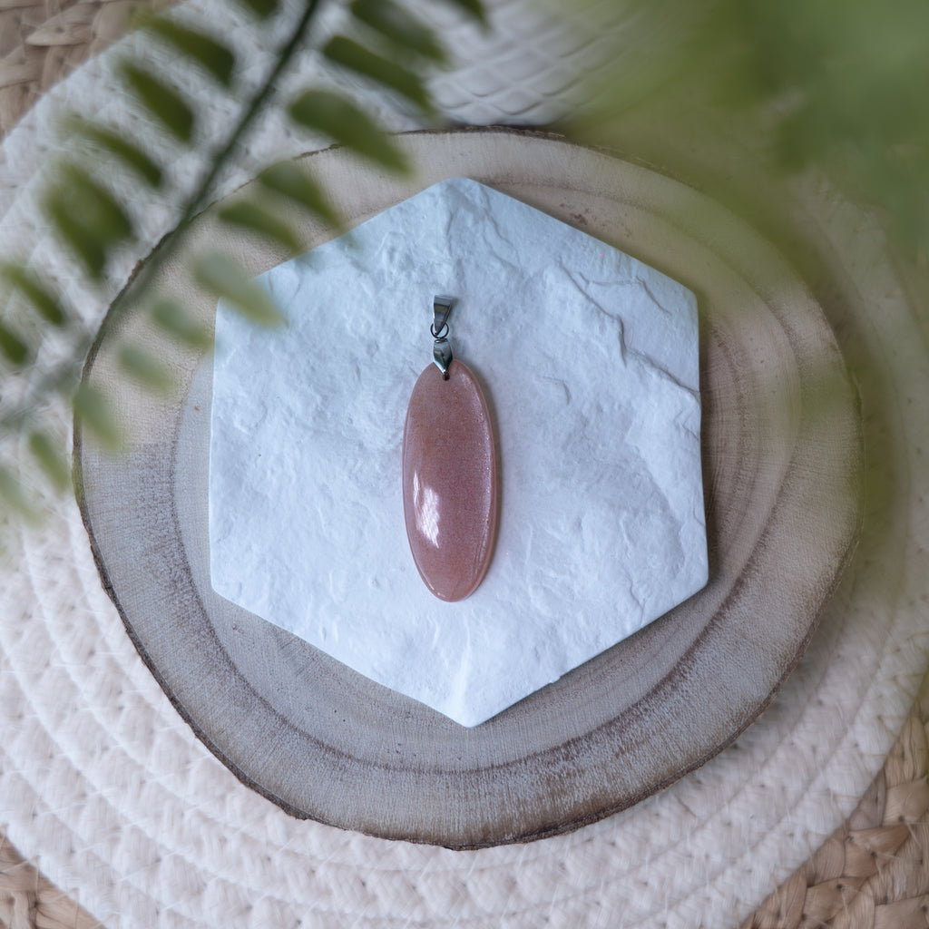 Pendentifs Pierre de Lune – Pierre naturelle intuition et féminité