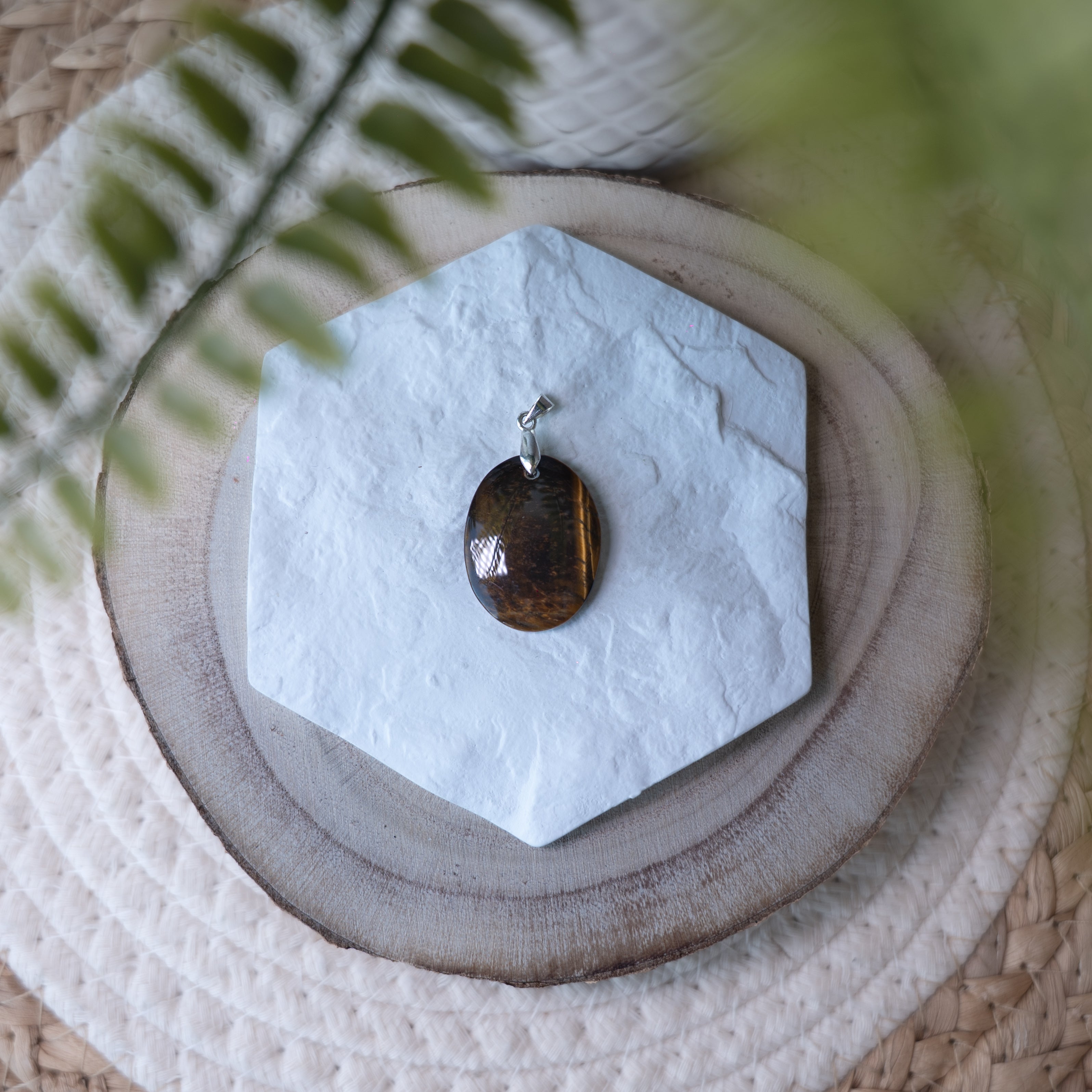 Pendentifs Œil de Tigre – Pierre naturelle protection et confiance en soi