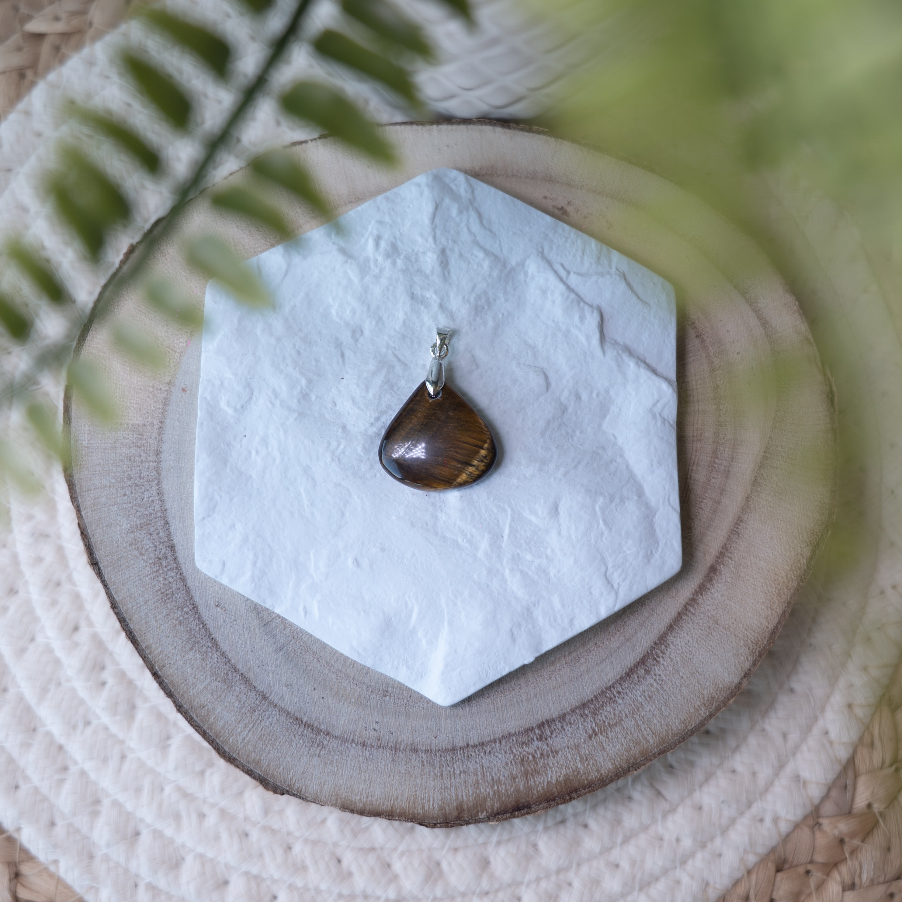 Pendentifs Œil de Tigre – Pierre naturelle protection et confiance en soi
