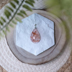 Pendentif Quartz Hématoïde – Pierre naturelle énergie et ancrage