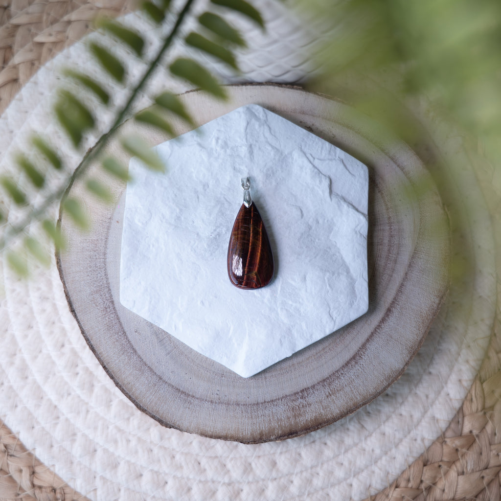 Pendentifs Œil de Taureau – Pierre naturelle force et protection