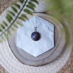 Pendentif Rubis Étoilé – Pierre naturelle énergie et prestige