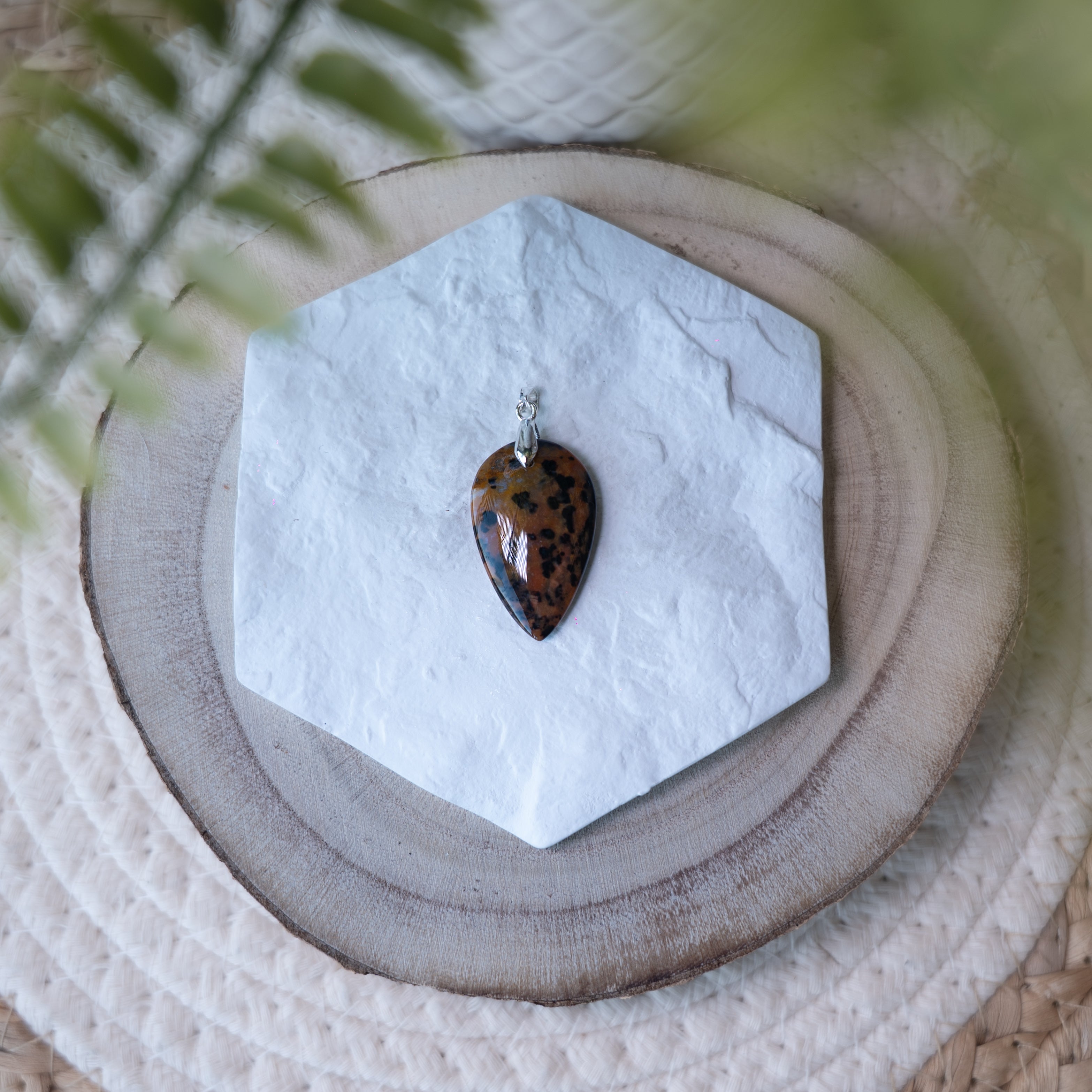 Pendentif Agate Cheetah – Pierre naturelle énergie et confiance