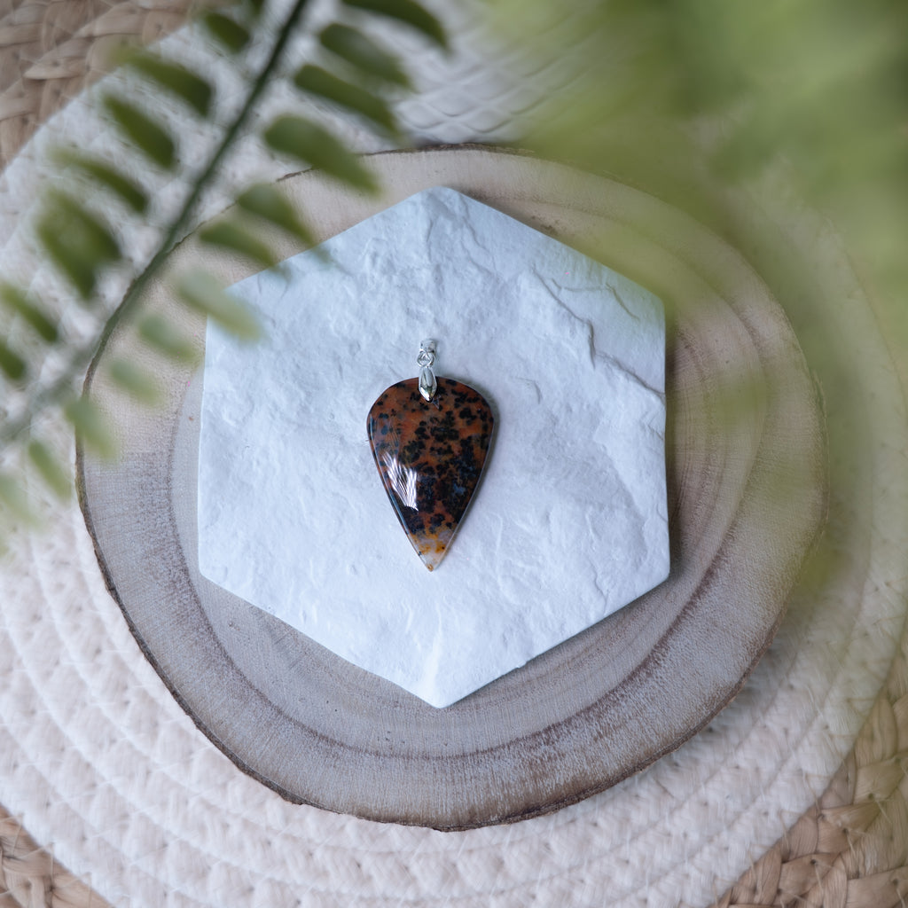 Pendentif Agate Cheetah – Pierre naturelle énergie et confiance