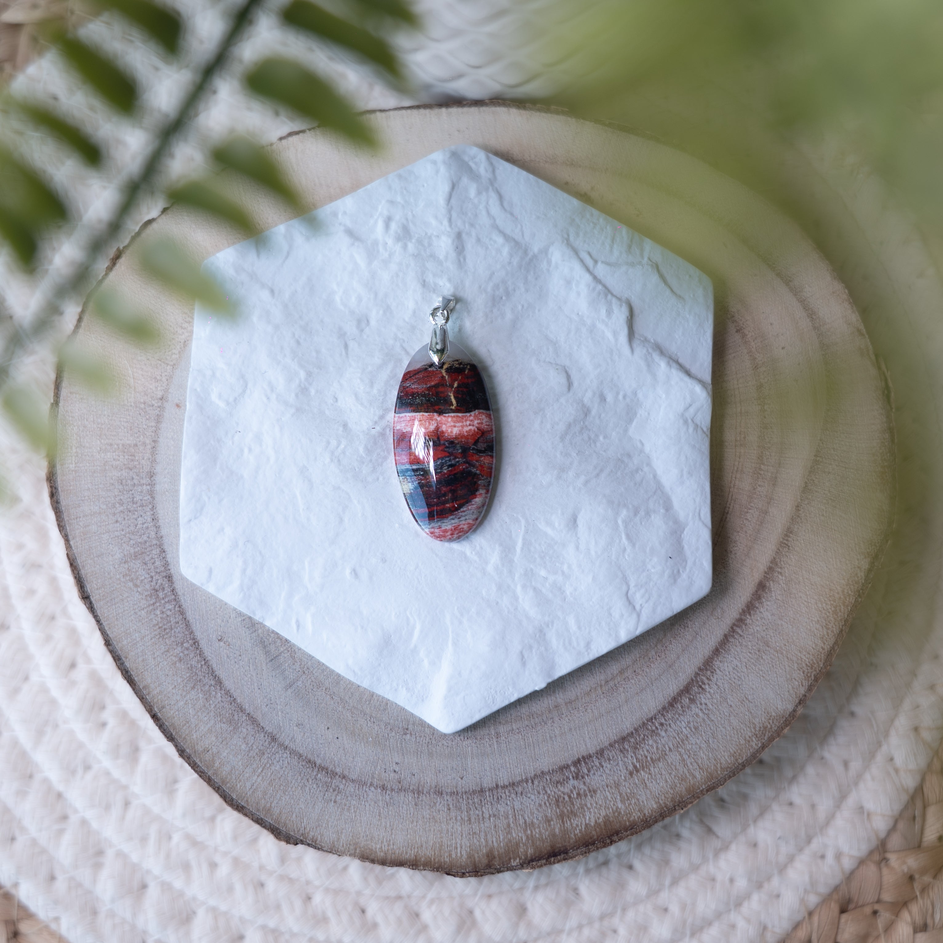 Pendentif Jaspe Peau de Serpent – Pierre naturelle transformation et protection