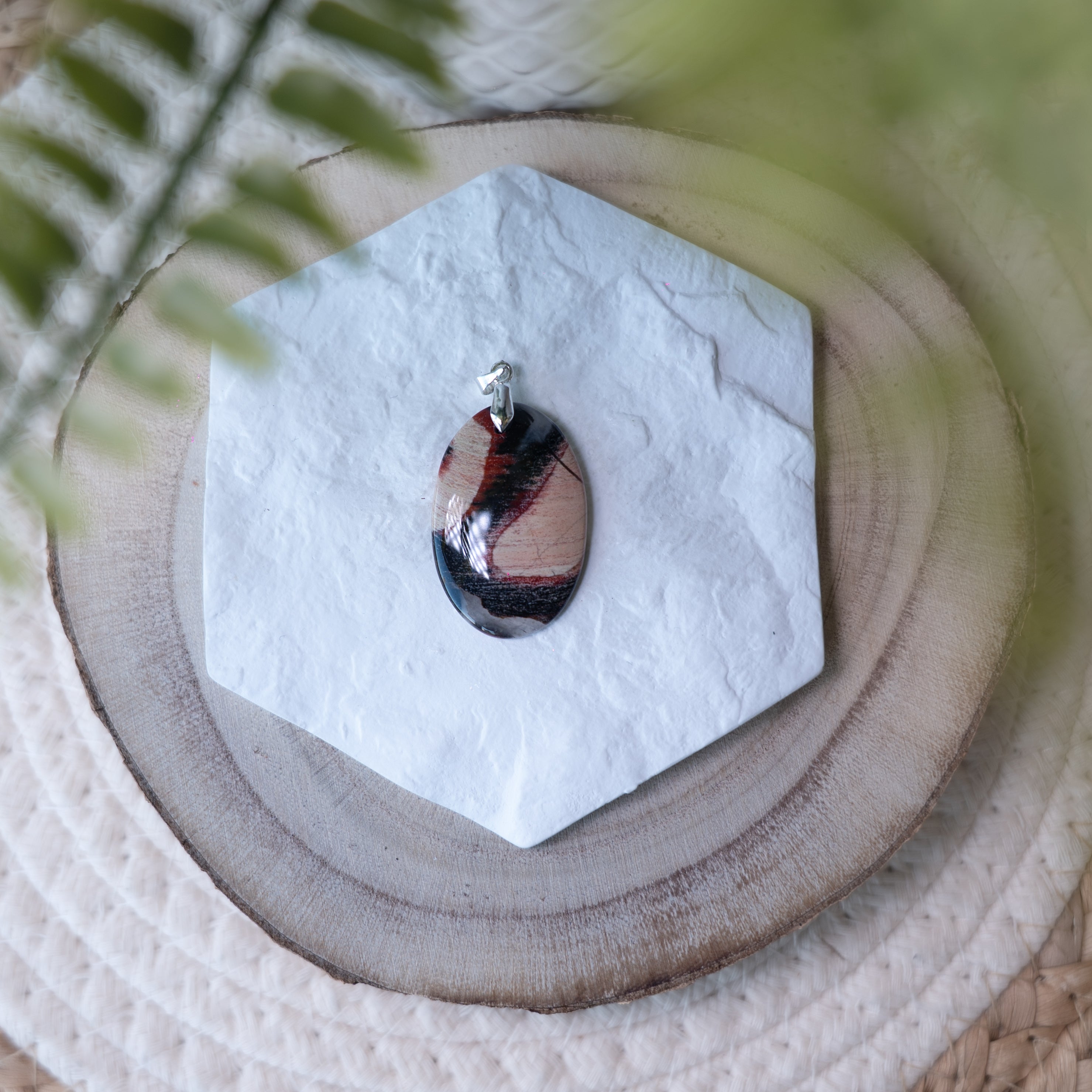 Pendentif Jaspe Peau de Serpent – Pierre naturelle transformation et protection