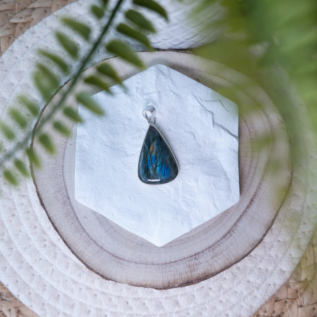 Pendentifs Labradorite – Pierre naturelle protection et énergie
