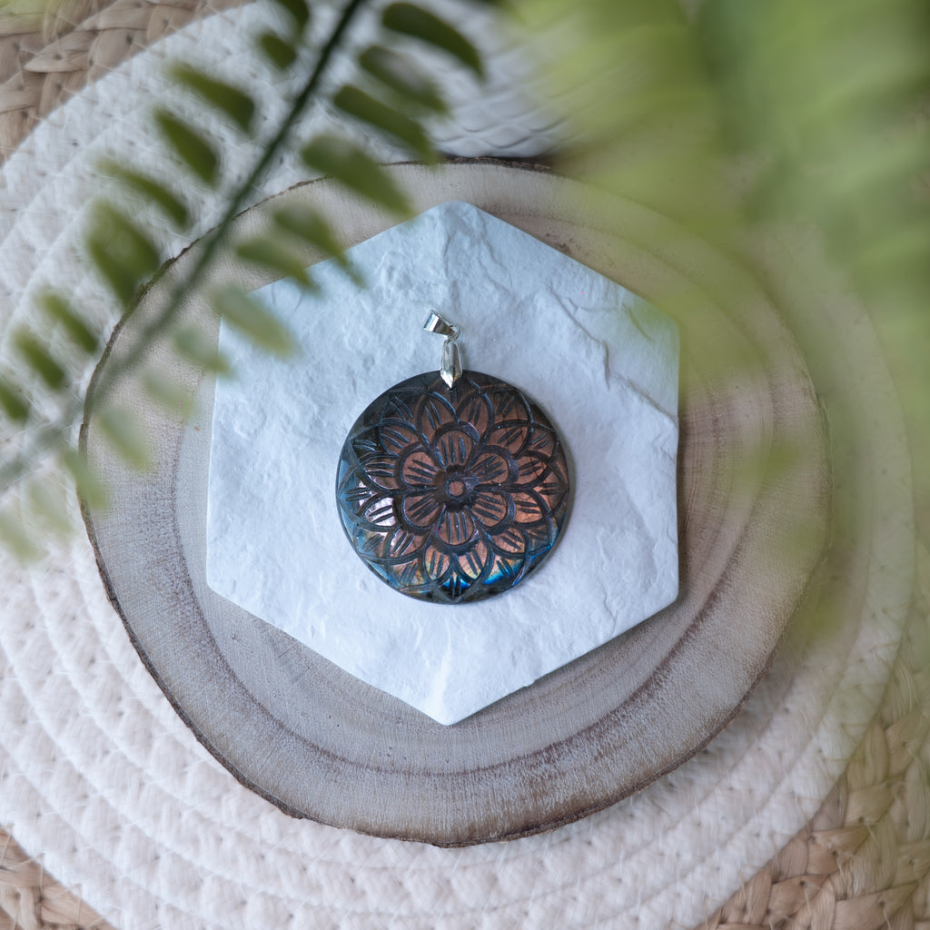 Pendentifs Labradorite – Pierre naturelle protection et énergie