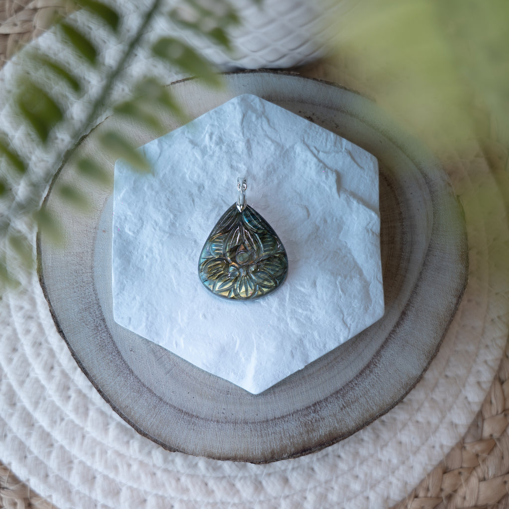Pendentifs Labradorite – Pierre naturelle protection et énergie