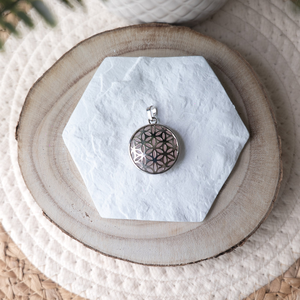 Bijoux Talisman en Géométrie Sacrée – Laiton, Bronze & Acier Inoxydable | Symboles Spirituels