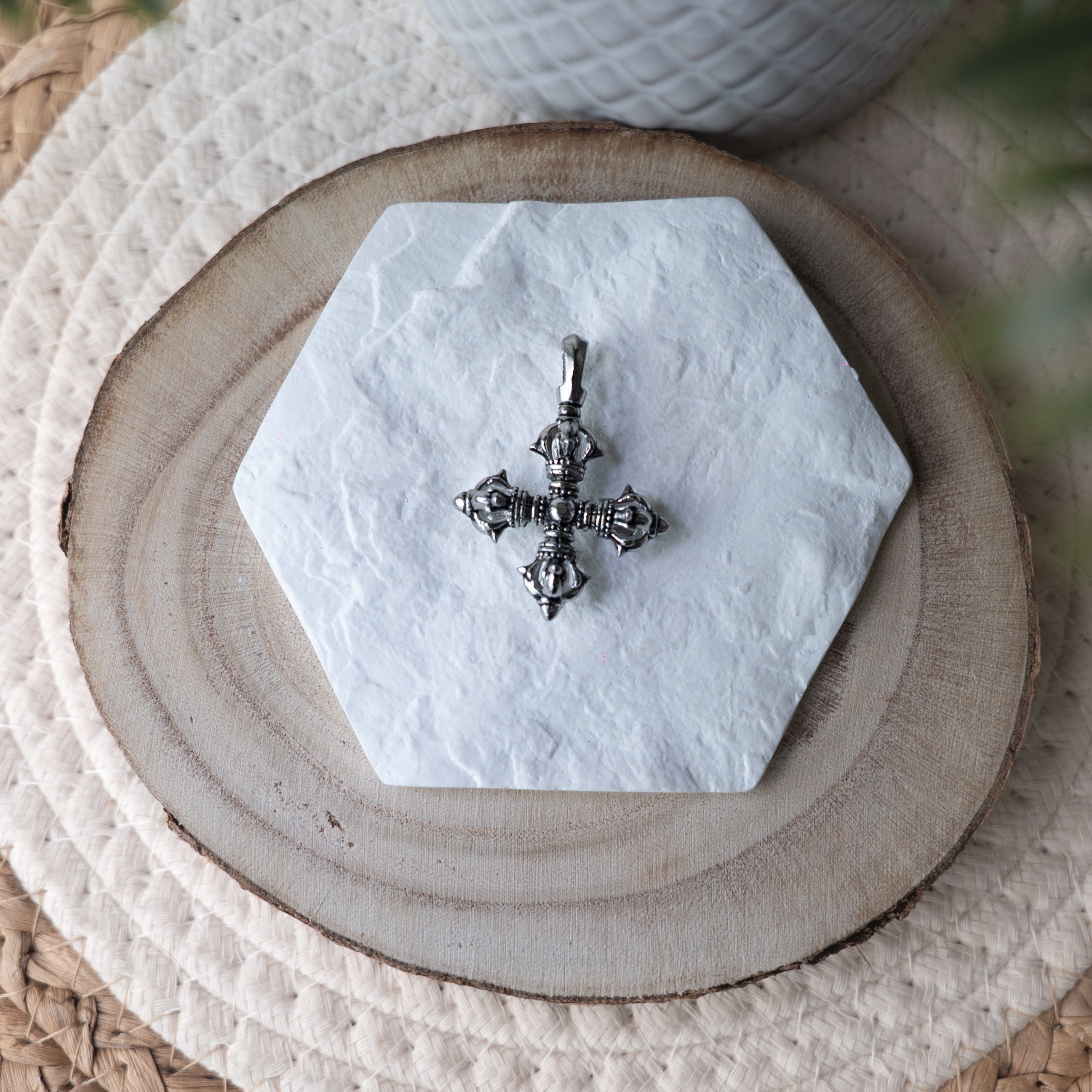 Bijoux Talisman en Géométrie Sacrée – Laiton, Bronze & Acier Inoxydable | Symboles Spirituels