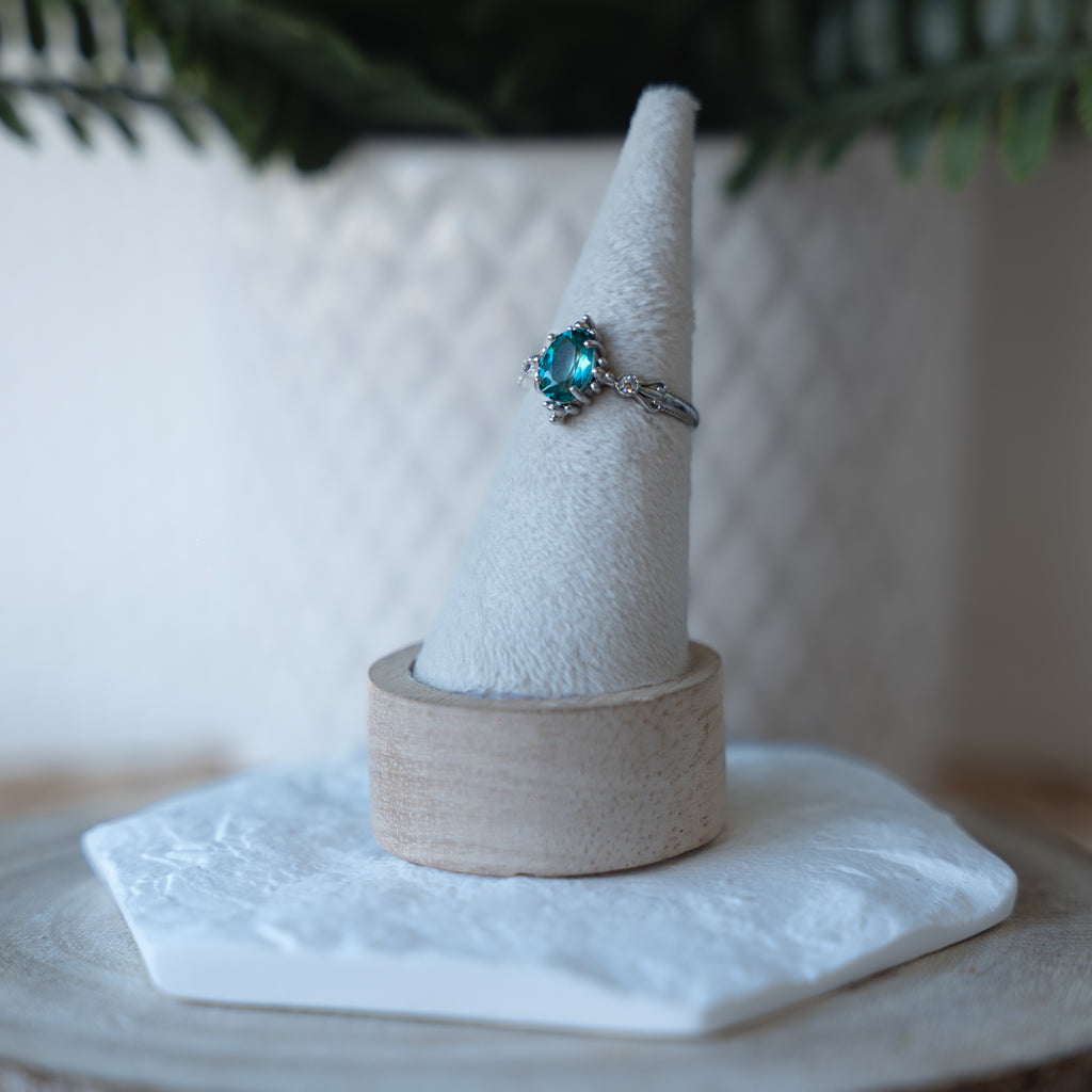 Bague fine en argent 925 & pierre naturelle facettée – Élégance délicate