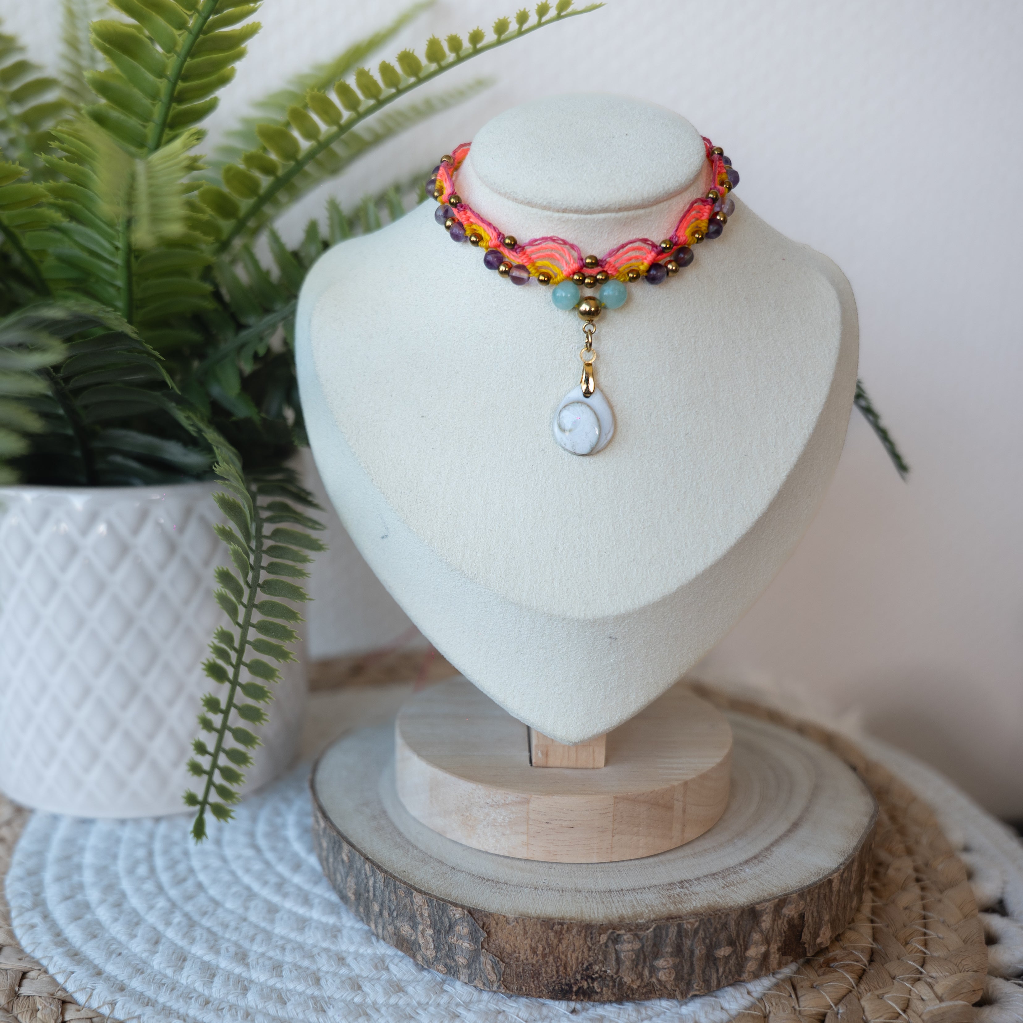 Collier en micro macramé fait main – Bijou artisanal bohème ajustable | Les Créas d’Andy