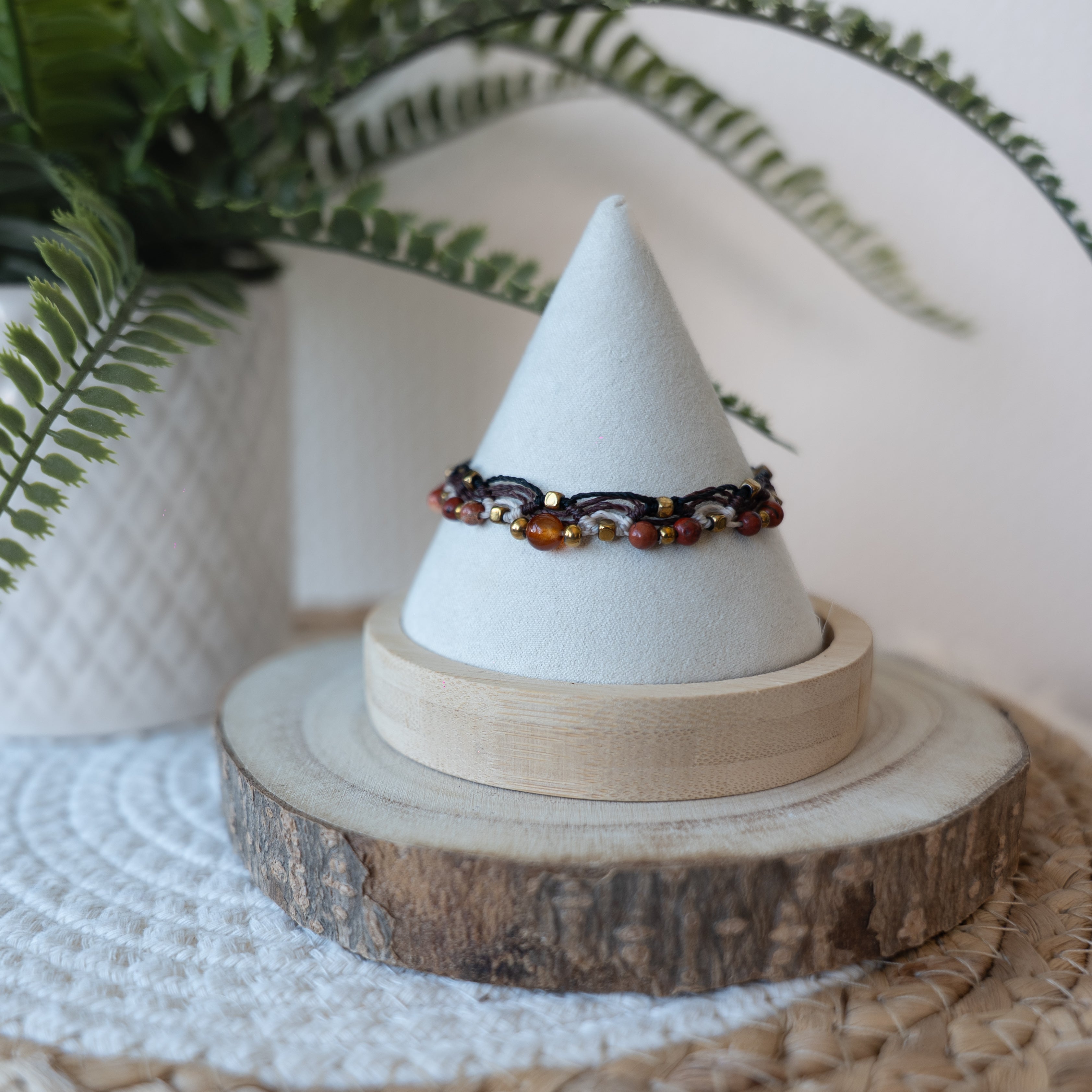 Bracelet en micro macramé fait main – Bijou artisanal bohème ajustable | Les Créas d’Andy