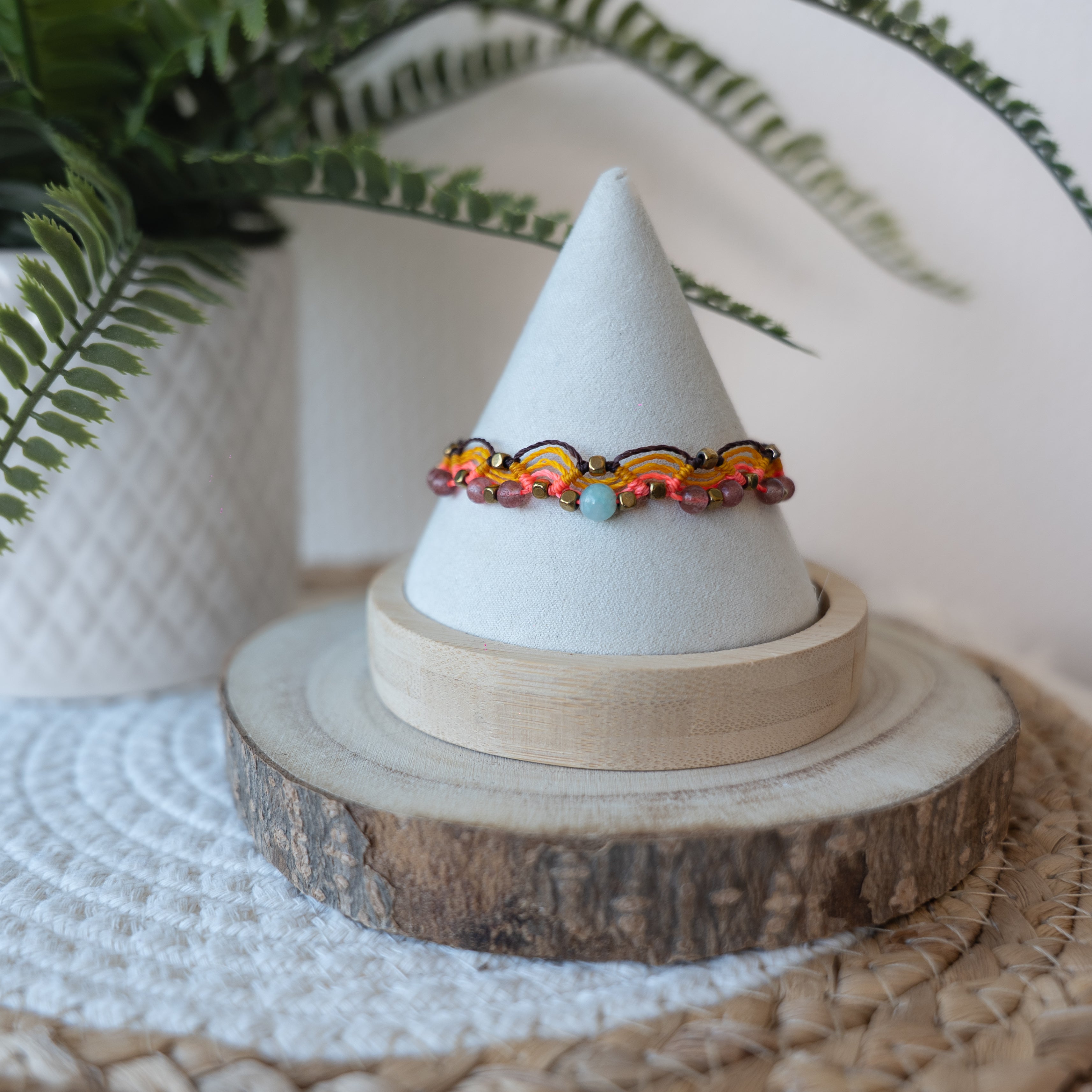 Bracelet en micro macramé fait main – Bijou artisanal bohème ajustable | Les Créas d’Andy