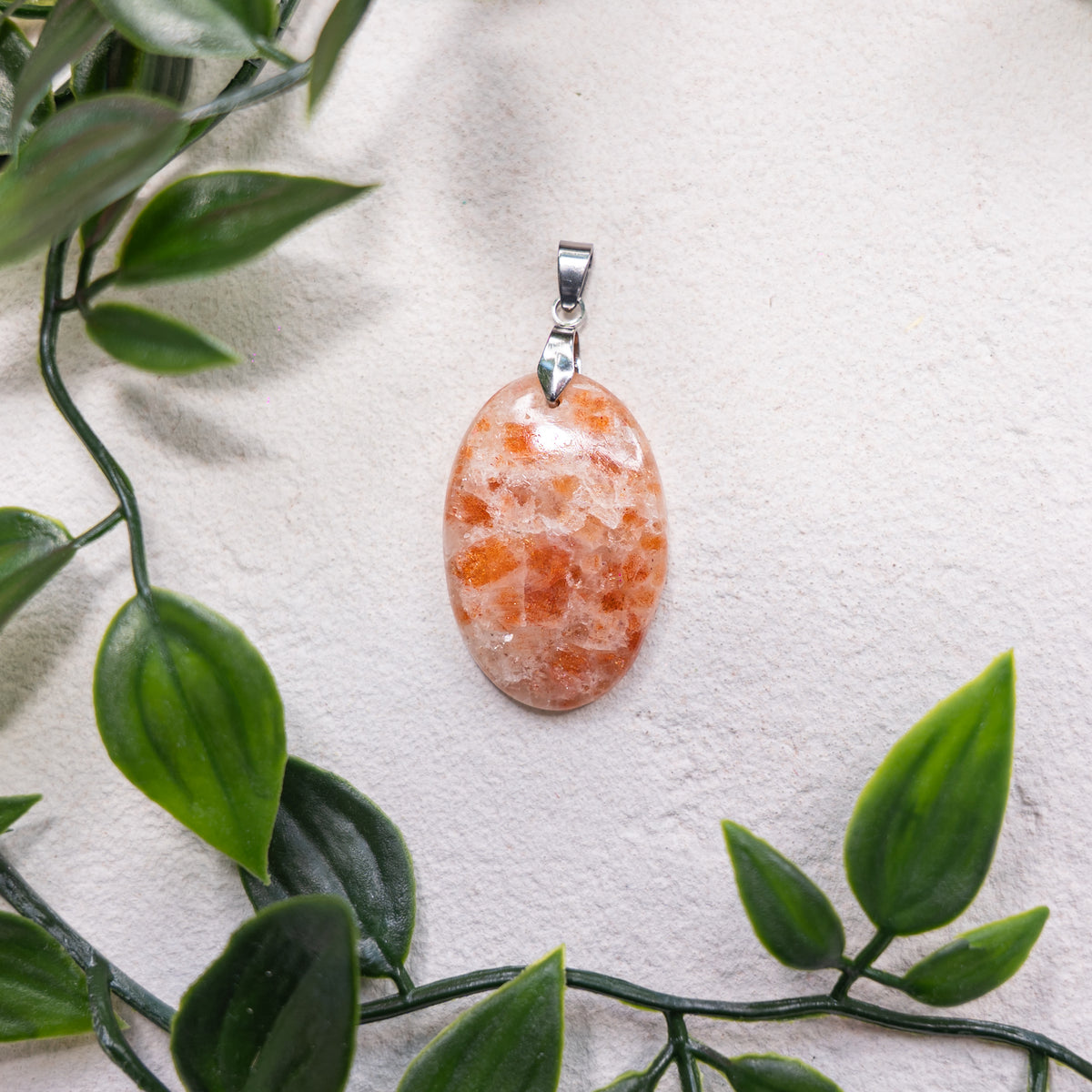 Pendentifs Pierre de Soleil – Pierre naturelle énergie et confiance en soi