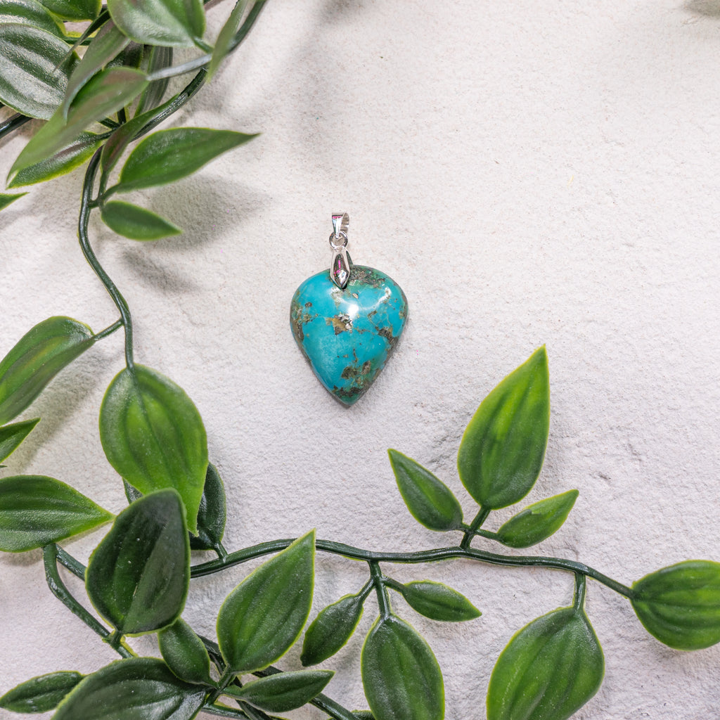 Pendentifs Turquoise – Pierre naturelle protectrice et apaisante