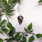 Pendentif Bois Fossile – Pierre naturelle ancrage et sagesse