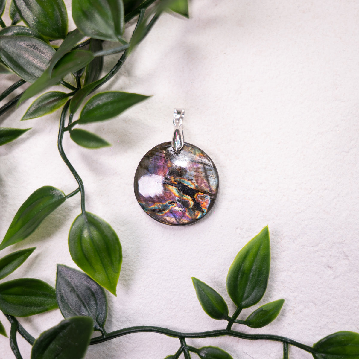 Pendentif spectrolite