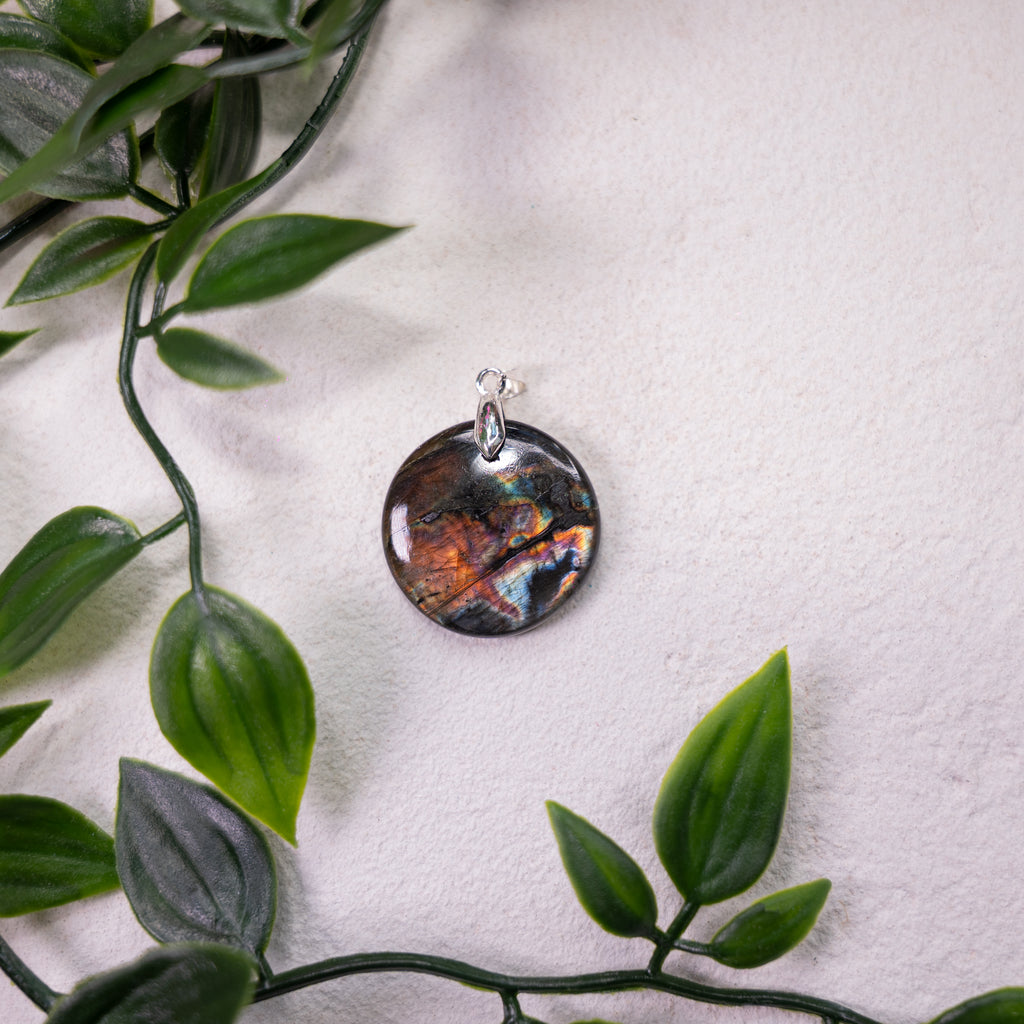 Pendentif spectrolite