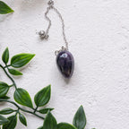 Pendule divinatoire en pierre naturelle – Radiesthésie & intuition